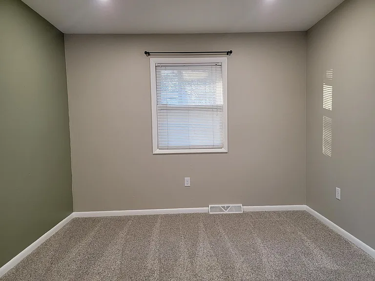 40 Pine Crest Dr — Photo 17