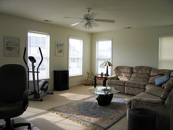 Light Filled and Spacious Bonus