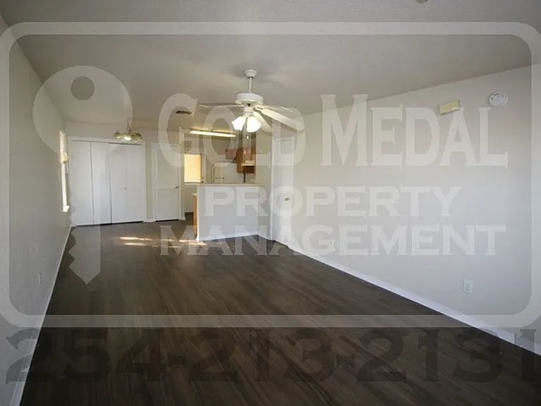 1408 Dugger Cir — Photo 2