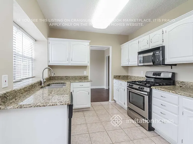 411 Merritt St — Photo 5