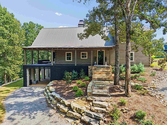 3rd image of 1025 County Road 3908