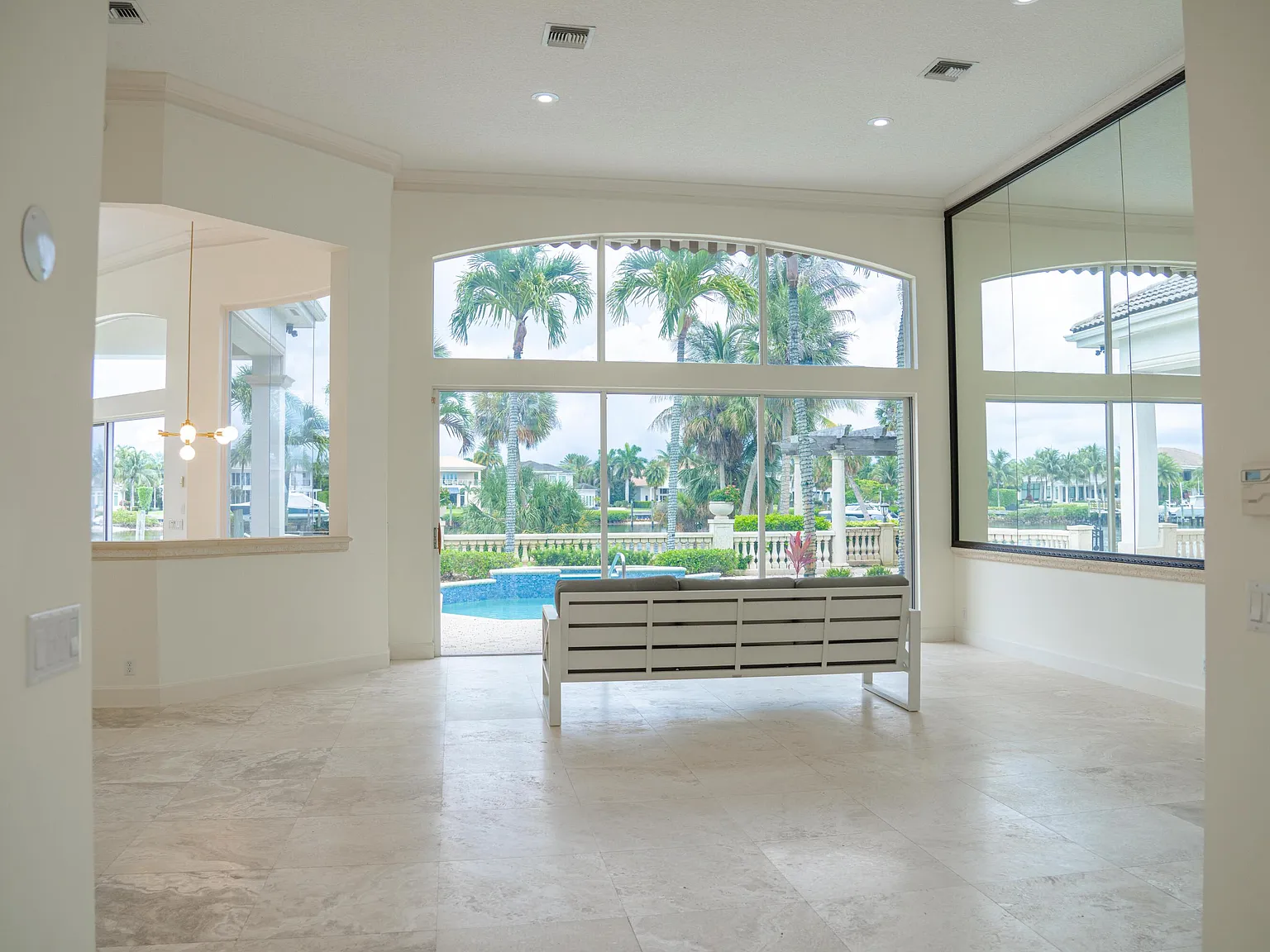 3 bed, 3.5 bath, 3274 sqft, $25,000 — Photo 4