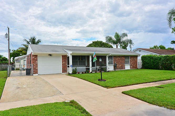 1st image of 4909 Royal Ct S