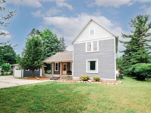 8623 Mercer Rd, Charlevoix, MI 49720