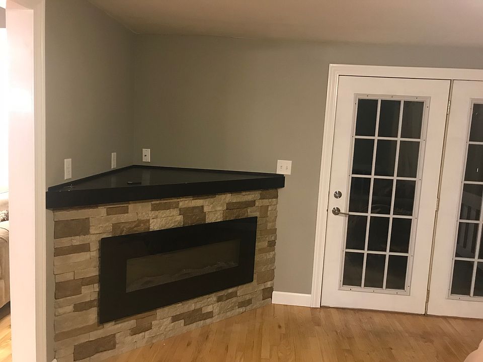 Sunroom with fireplace 