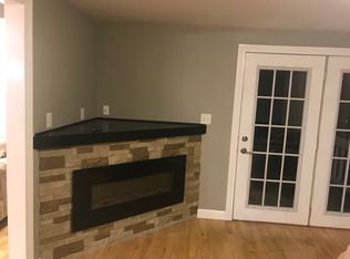 2811 Eastwood Dr, Iowa City, IA 52245