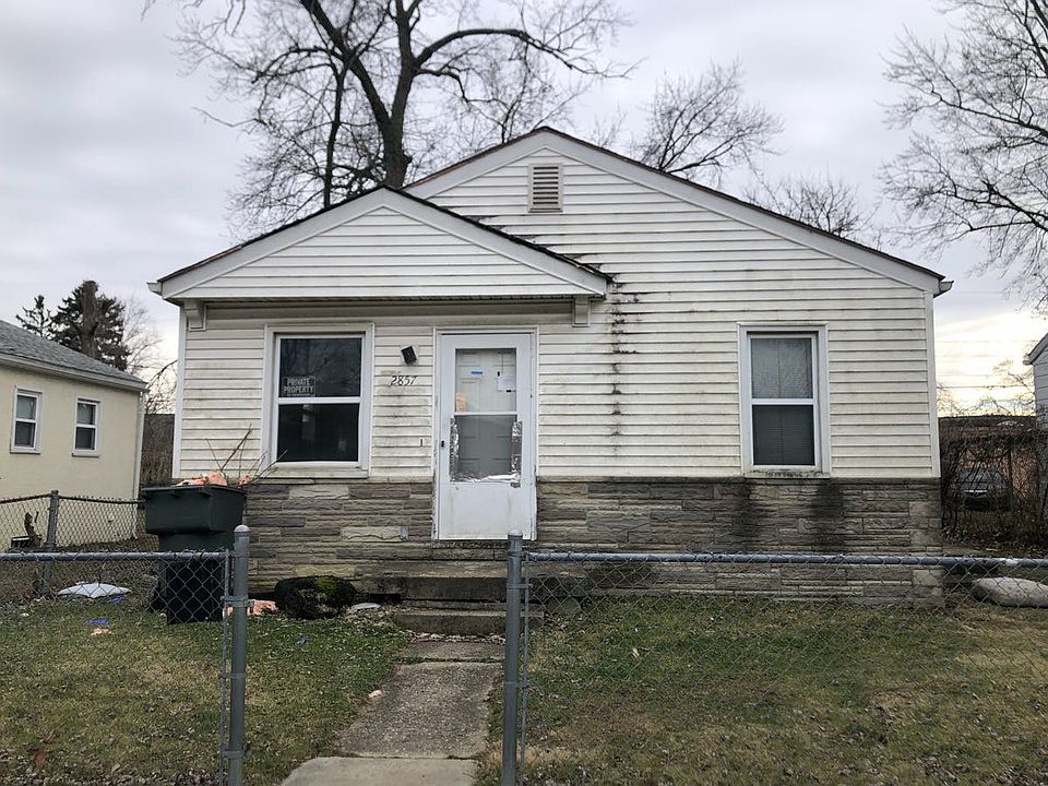 1st image of 2857 E 6th Ave