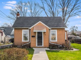 24 N Prairie St, Batavia, IL 60510