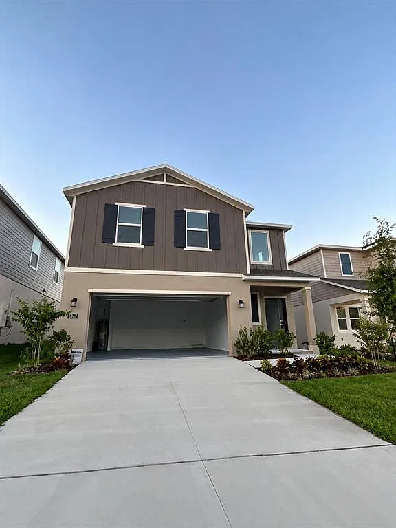 4 bed, 2.5 bath, 1874 sqft, $2,070 — Photo 2