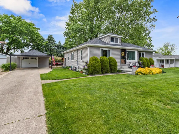 407 N Vorcey St, Tolono, IL 61880