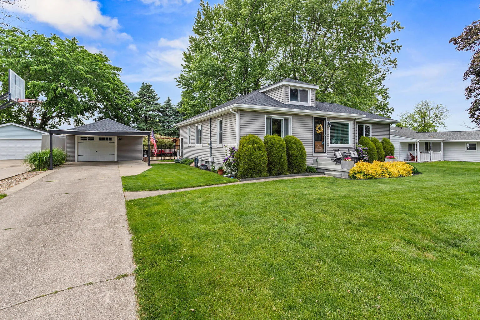 407 N Vorcey St photo 1