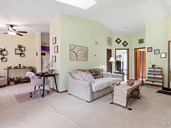 5th image of 60 Sugar Ridge Ct #6