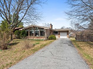 54 Evergreen Dr, Ottawa, ON K2H6C9