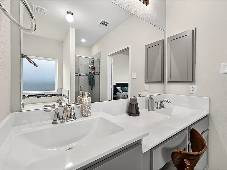 1601 Darwin Cedar Dr — Photo 39