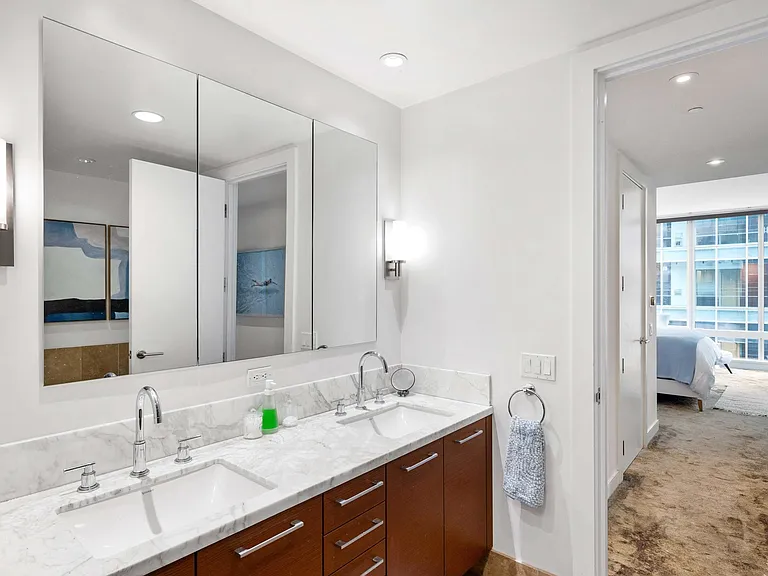 301 Mission St #27B — Photo 24