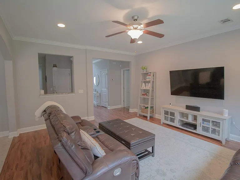 4 Gresham Ln — Photo 20