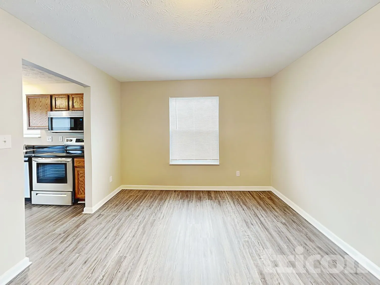 5710 Cheval Drive Indianapolis IN — Photo 3