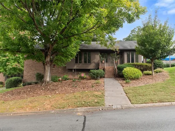 109 Breckindale Cir, Winston Salem, NC 27104
