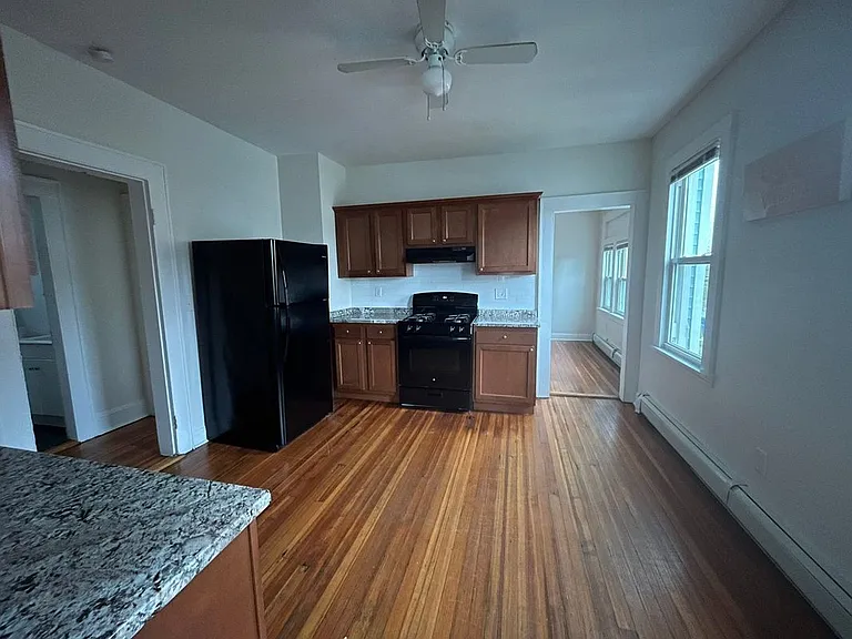417 Willow St — Photo 13