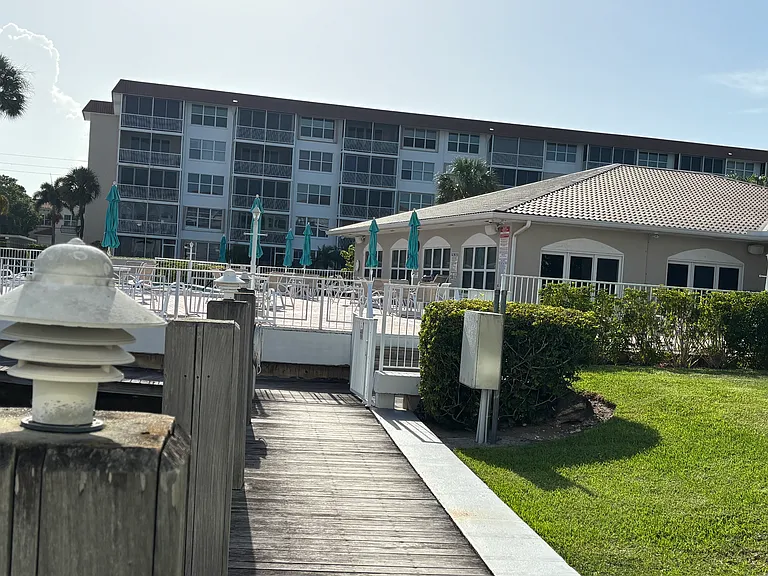 910 Dogwood Dr #142 — Photo 25