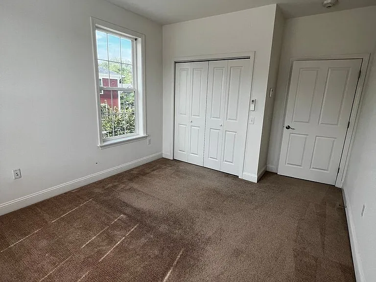 147 Bayberry Cir — Photo 17