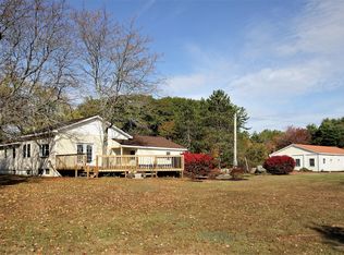 9 W Merrill Rd, Topsham, ME 04086