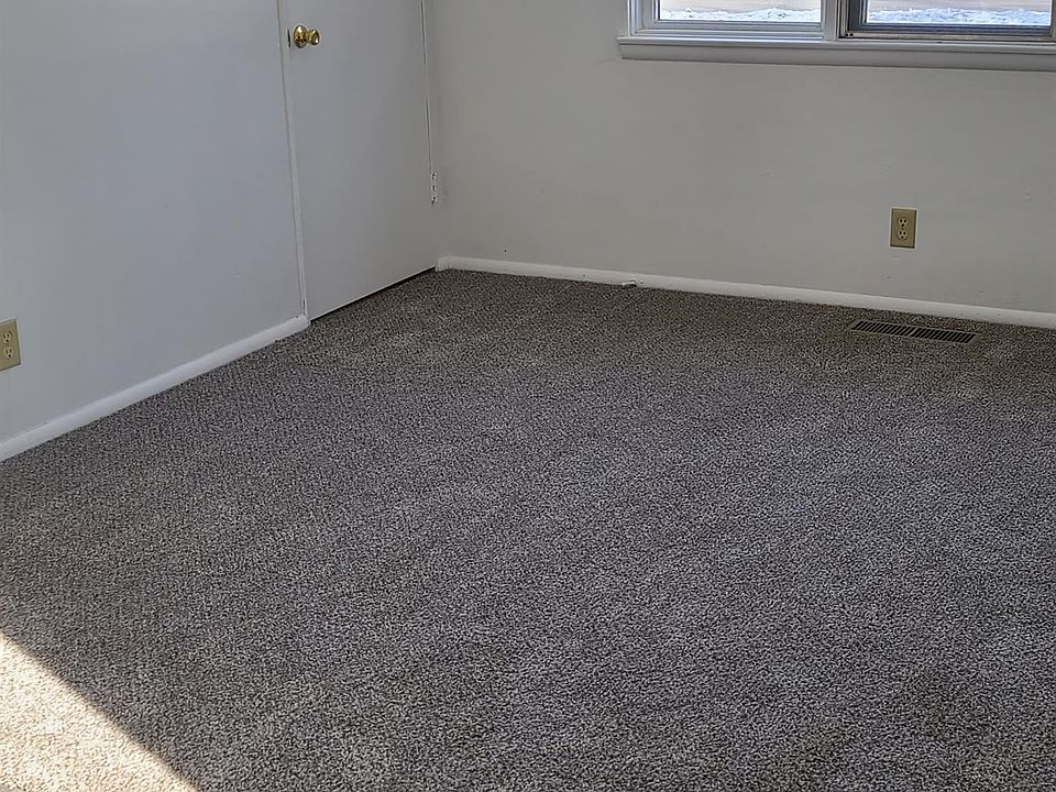 1st image of 773 S Commercial St #773