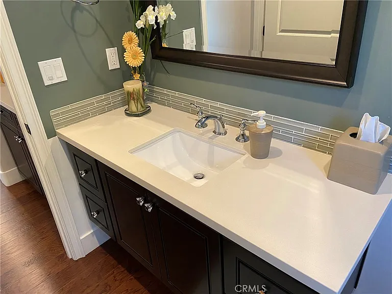 4470 Stansbury Ave — Photo 27