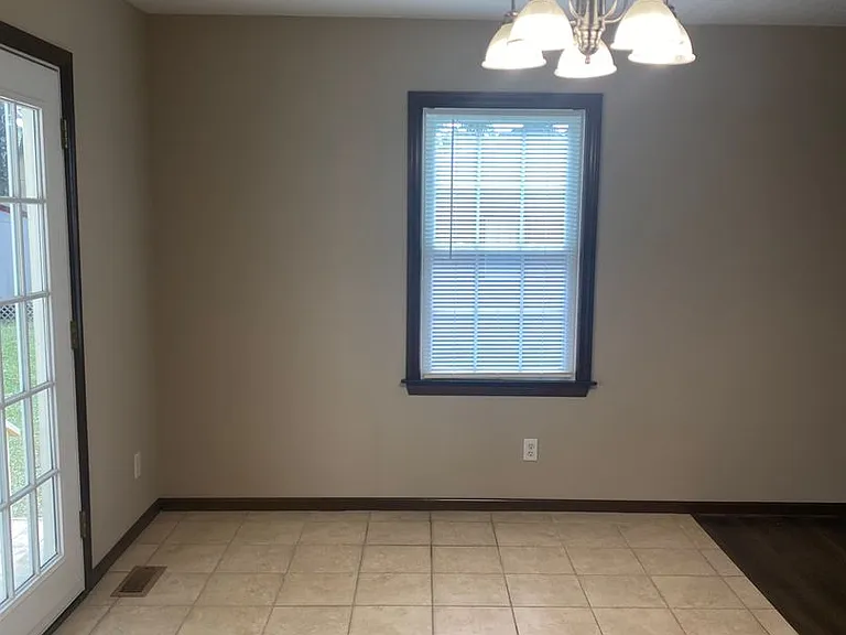 1509 N Respess St — Photo 7