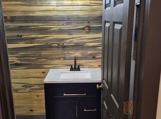 328 5th St SW APT 1, Canton, OH 44702