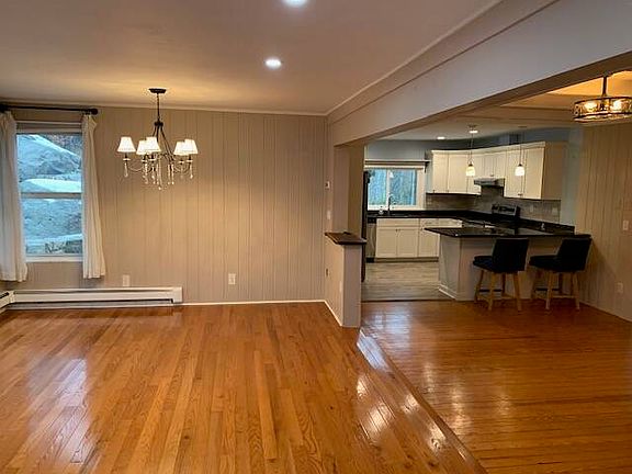 3rd image of 25 Evergreen Rd