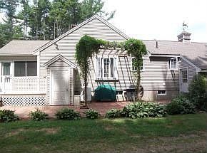 2nd image of 146 Middle Rd