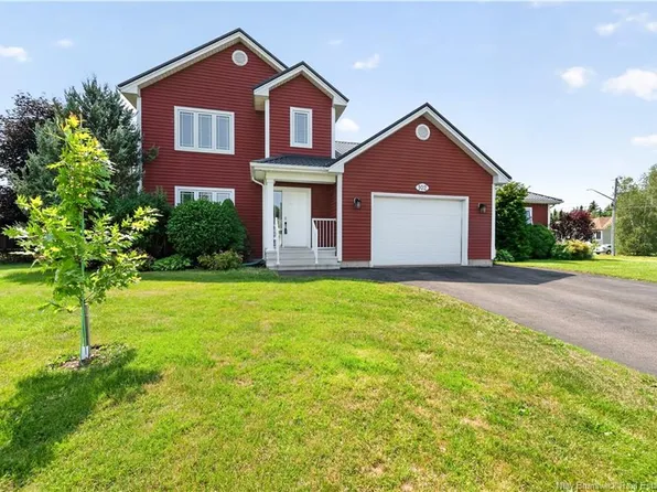 102 Fortune, Dieppe, NB E1A 8T7