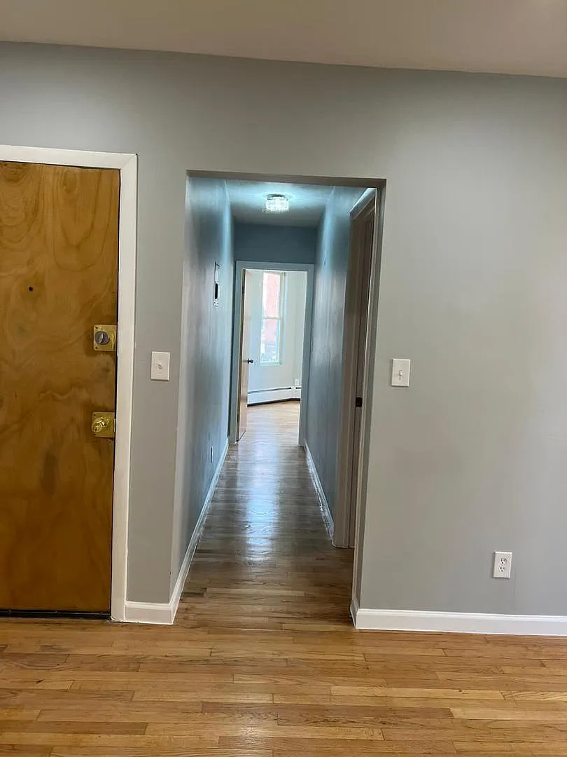2 bed, 1100 sqft, $1,700 — Photo 3