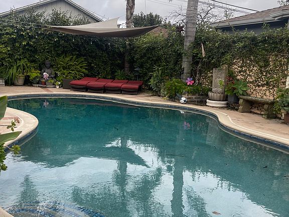 4th image of 3822 Berryman Ave