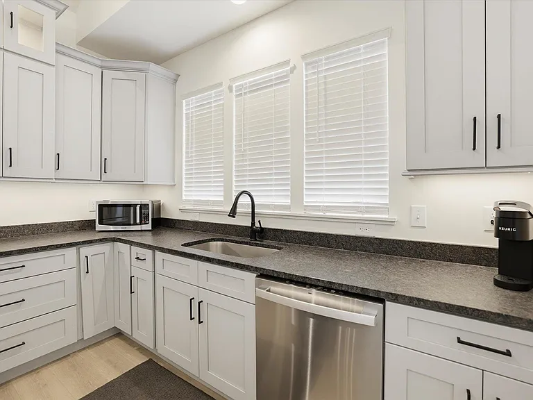 4052 Poets Trl — Photo 14