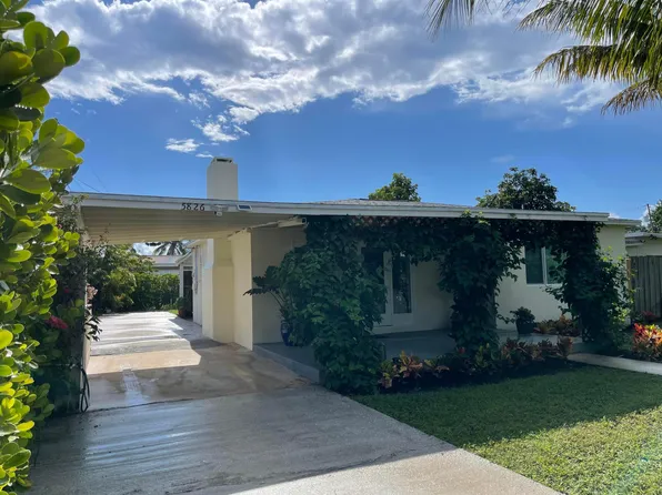 5826 Churchill Circle W, West Palm Beach, FL 33405