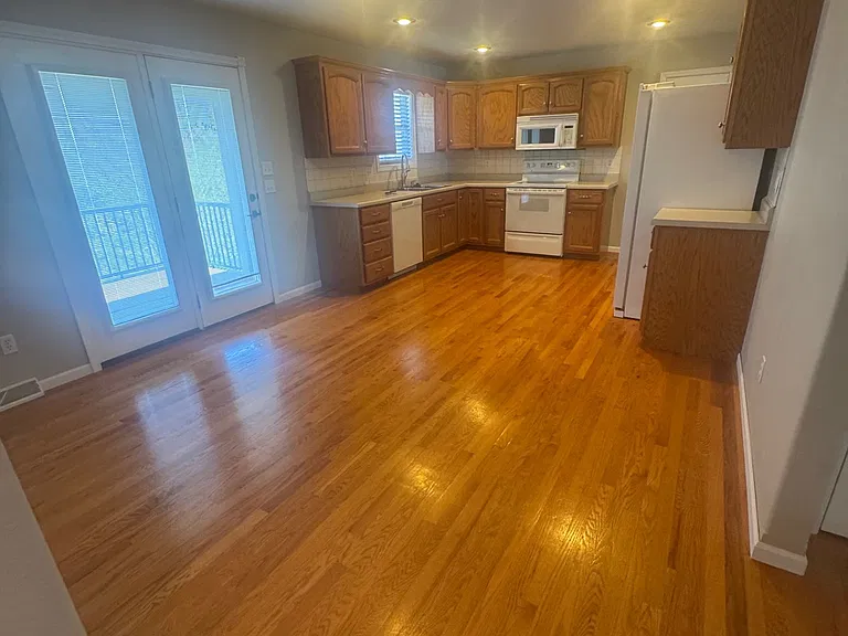 1526 La Hacienda Ct — Photo 5