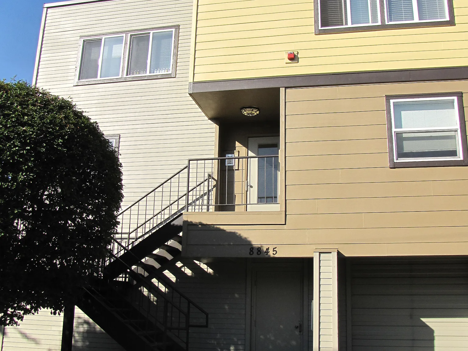 Midvale Apartments — Photo 1