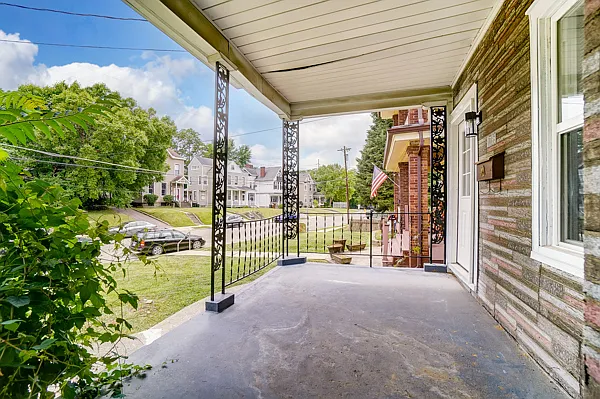 1768 Williams Ave — Photo 3
