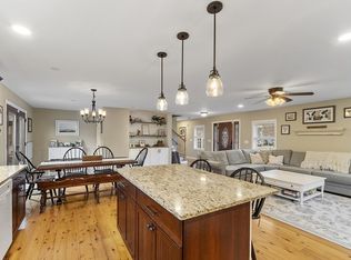 90 South Rd, Pepperell, MA 01463