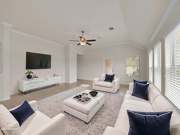 4th image of 5002 Naples Grove Ln