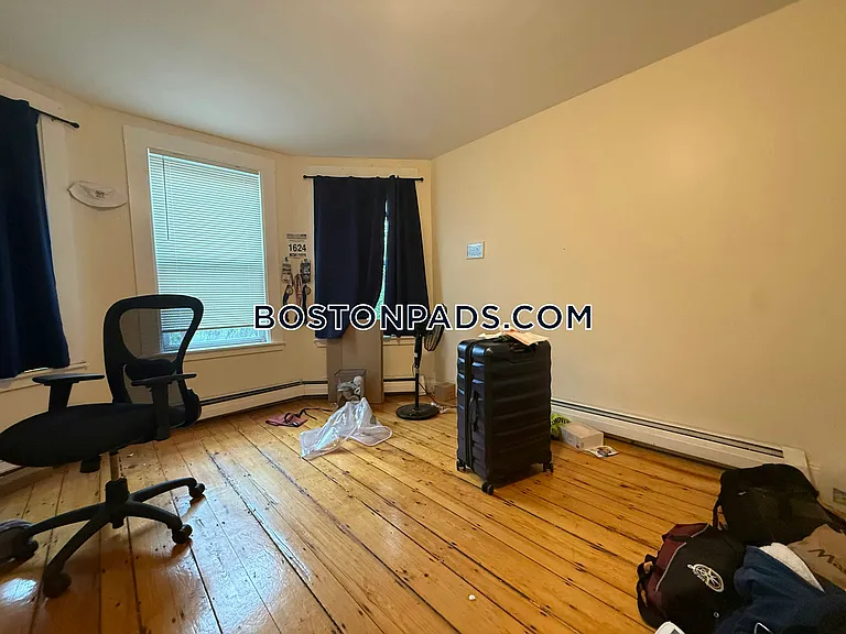 64 Pleasant St #1 — Photo 38