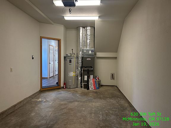 4th image of 646 SW Taft St