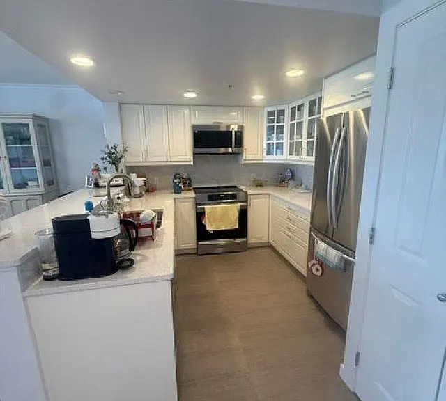 295 Guildford Way #1807 — Photo 1
