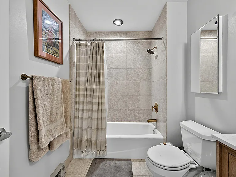 1723 Washington St #302 — Photo 16