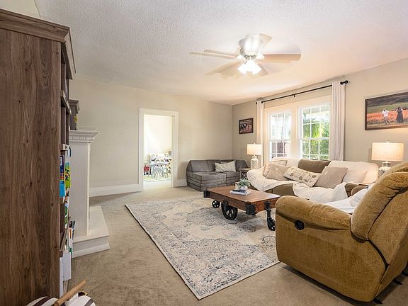 5th image of 195 Isabella Ave