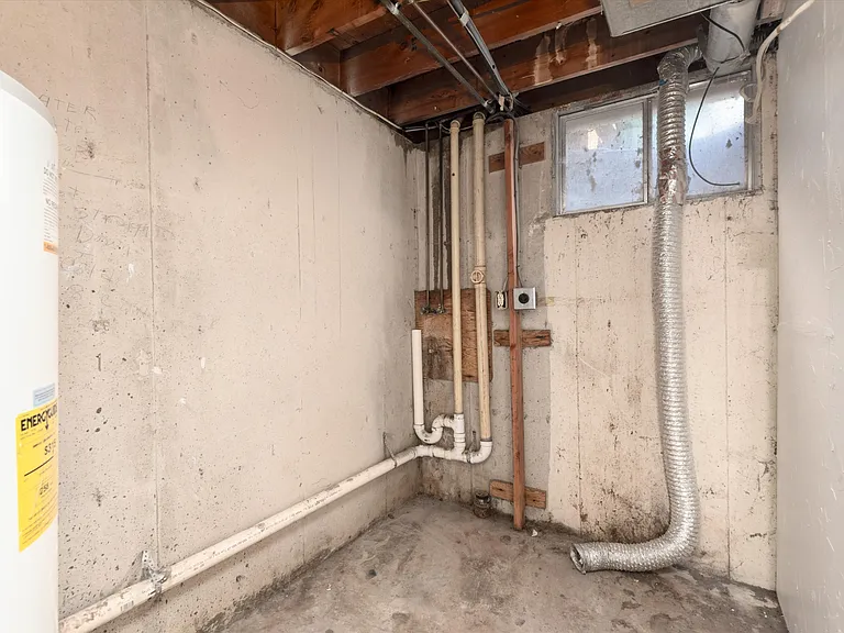 2280 Billings St — Photo 22
