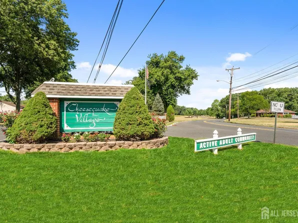5 Pennsylvania Dr #C, Old Bridge, NJ 08857