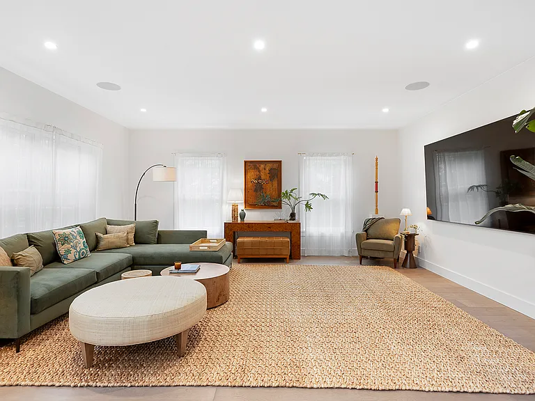 9 Kings Ln — Photo 15